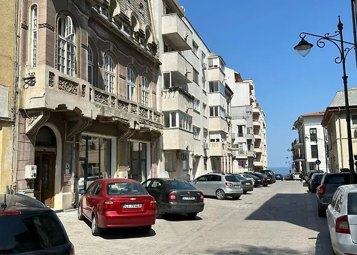 Old Town Next To Sea Apartament